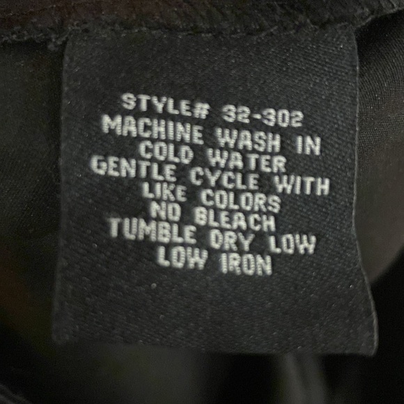 Black dress - Picture 8 of 8